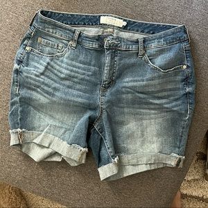 Torrid jean shorts, size 14